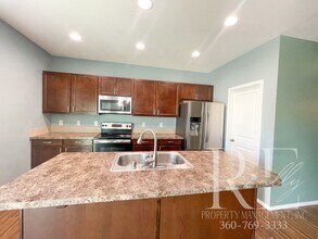5034 Onalaska Loop SE in Port Orchard, WA - Building Photo - Building Photo