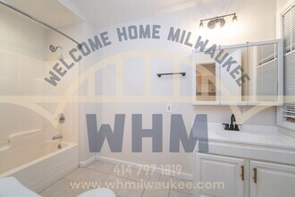 N90w16736 Roosevelt Dr in Menomonee Falls, WI - Building Photo - Building Photo