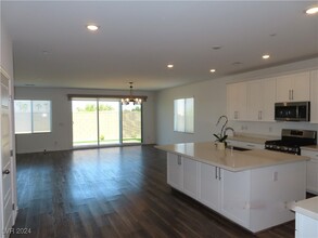 214 Augusta Rdg Ct in Henderson, NV - Building Photo - Building Photo