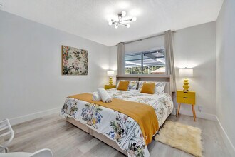 391 NW 35th Ct in Oakland Park, FL - Building Photo - Building Photo