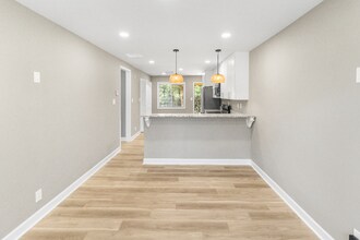 2041 Nettie Ct in Decatur, GA - Building Photo - Building Photo