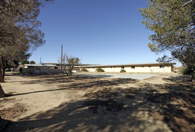 8047 California City Blvd in California City, CA - Building Photo - Building Photo