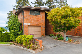 View Point Condominiums in Mukilteo, WA - Building Photo - Building Photo