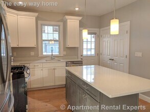 16 Bowen Ave in Medford, MA - Building Photo - Building Photo