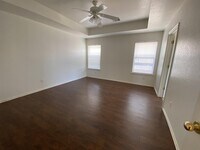 1310 Dustin Dr photo'