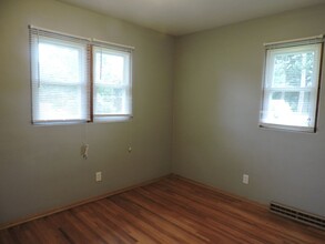 1526 W 2nd St in Cedar Falls, IA - Building Photo - Building Photo