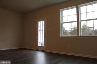 157 Mazzeo Dr in Glassboro, NJ - Building Photo - Building Photo