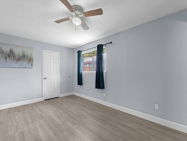 property at 4431 Oak Shadows Dr