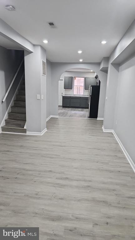 property at 805 N Kenwood Ave