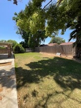 6227 N Lodi Ave in Fresno, CA - Building Photo - Building Photo