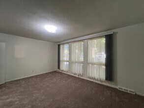 2826 67th St in Des Moines, IA - Building Photo - Building Photo