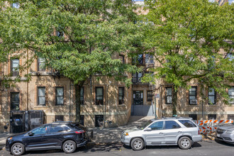 100 Convent Ave in New York, NY - Building Photo - Building Photo