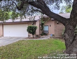 8335 Athenian in Universal City, TX - Building Photo