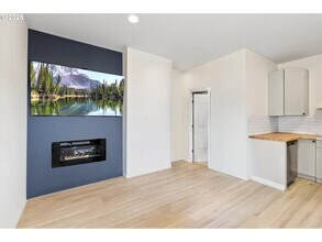 1209 Carlyle St in Klamath Falls, OR - Building Photo - Building Photo