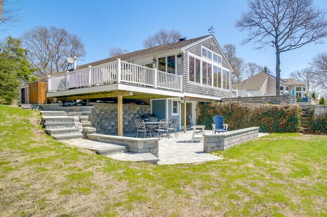 89 Sunset Cir in Mashpee, MA - Building Photo - Building Photo