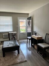 Douglas Avenue Apartments in Naperville, IL - Building Photo - Building Photo