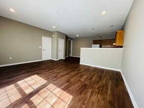10340 Parkview Ave in Kansas City, KS - Building Photo - Building Photo