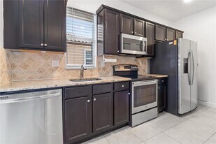 9301 SW 171st Ct in Miami, FL - Building Photo