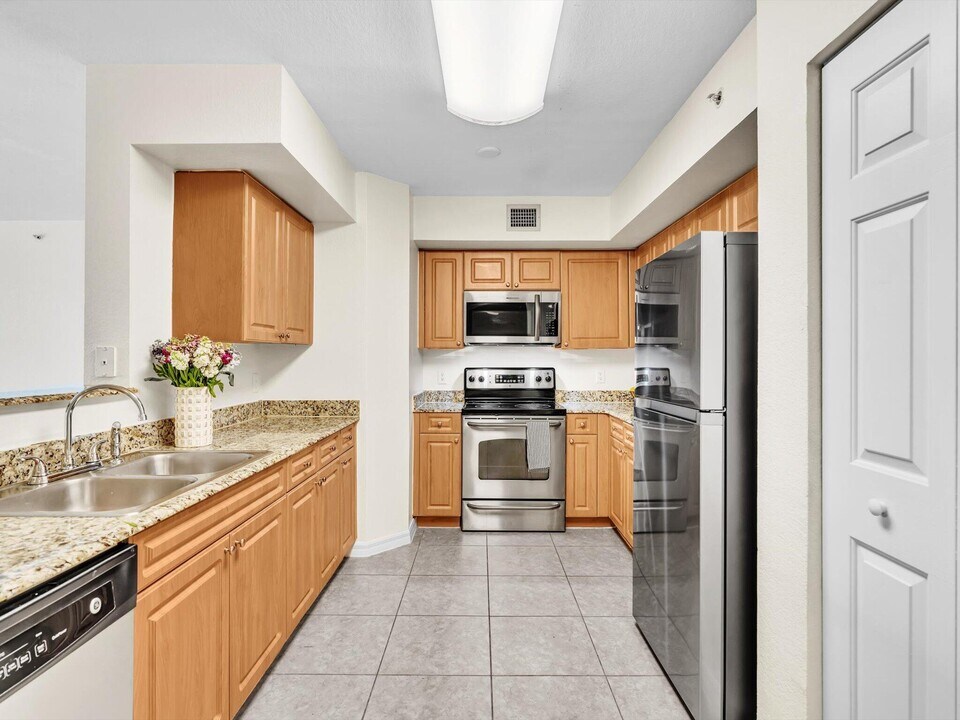 6768 Heritage Grande in Boynton Beach, FL - Building Photo
