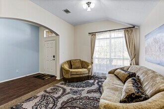 20418 Canton Trce in Humble, TX - Foto de edificio - Building Photo