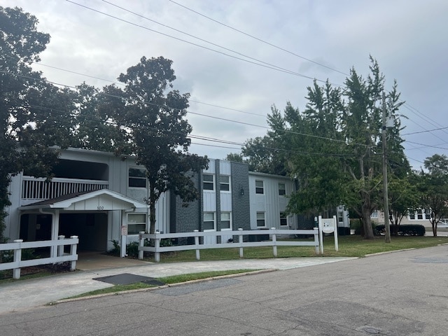 Magnolia Villas in Tallahassee, FL - Building Photo - Building Photo