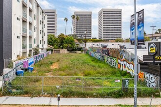 1656 Sawtelle Blvd in Los Angeles, CA - Building Photo - Building Photo