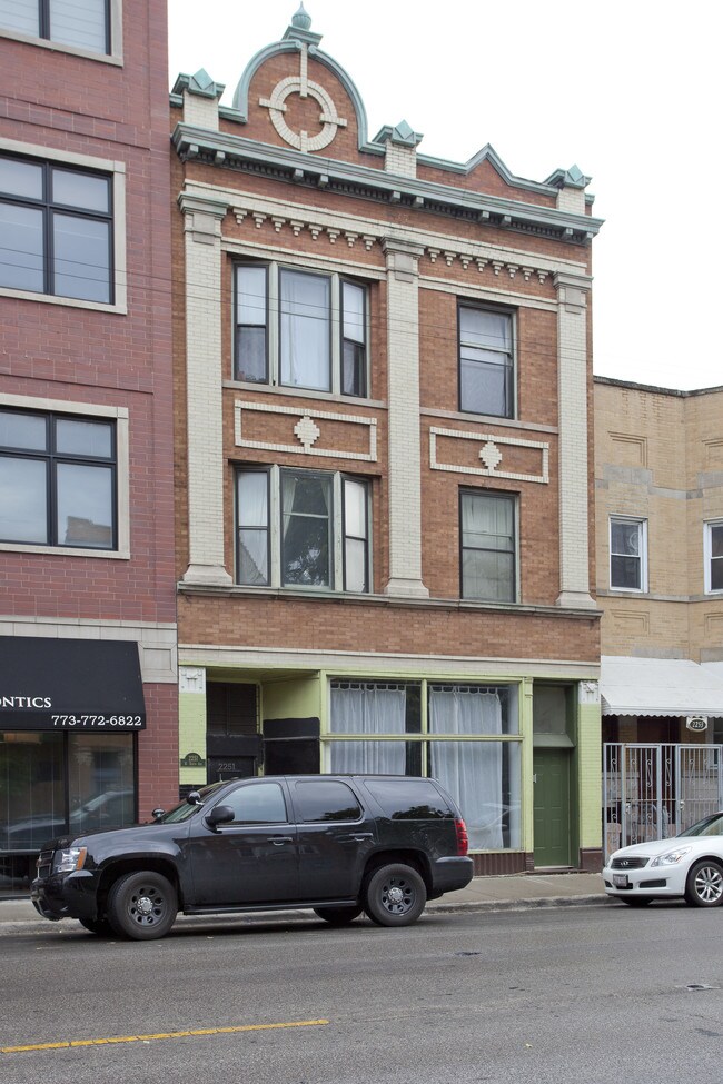 2251 W North Ave in Chicago, IL - Building Photo - Building Photo