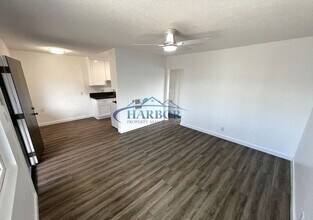 1388 Martin Luther King Jr Ave in Long Beach, CA - Foto de edificio - Building Photo