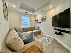 222 Roslindale Ave, Unit 2 in Boston, MA - Building Photo - Building Photo