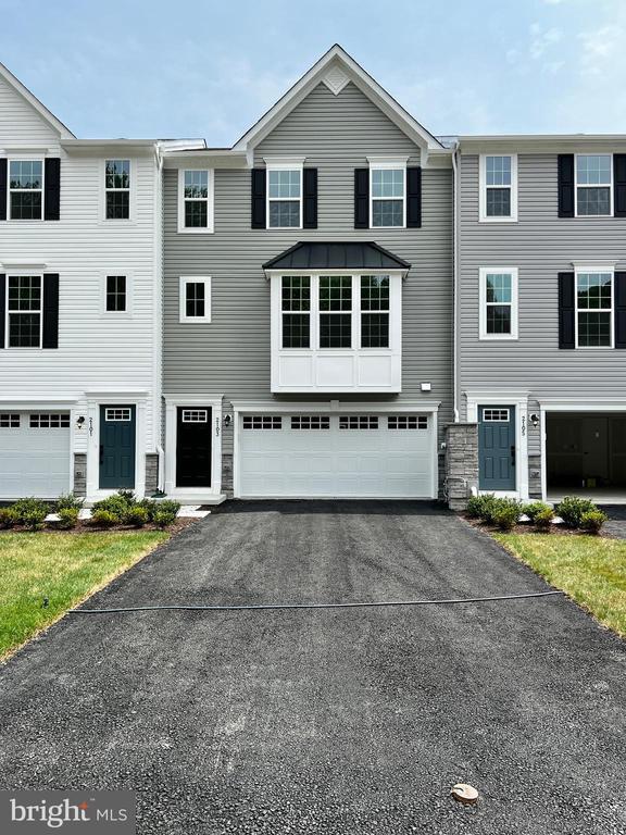 property at 2103 Rivers Dr
