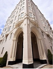 2400 Pacific Avenue Apartments in San Francisco, CA - Building Photo - Building Photo