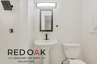 851 S Kenmore Ave, Unit 21 in Los Angeles, CA - Building Photo - Building Photo