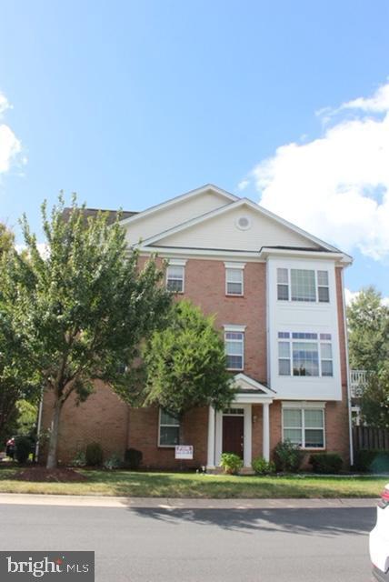 20463 Greymont Terrace in Belmont, VA - Building Photo