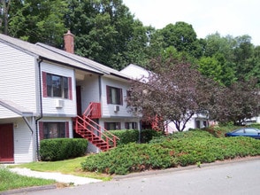 Little River Crossing Apartments in Westfield, MA - Building Photo - Building Photo