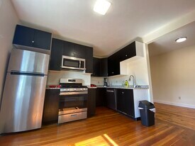 86 Pleasant St, Unit 3 in Cambridge, MA - Building Photo