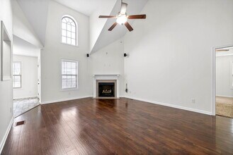 526 Falkland Cir in Clarksville, TN - Building Photo - Building Photo