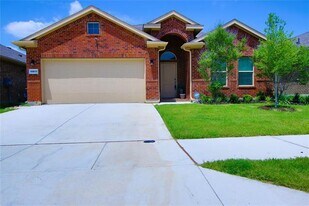 15813 Caballero Dr in Justin, TX - Building Photo