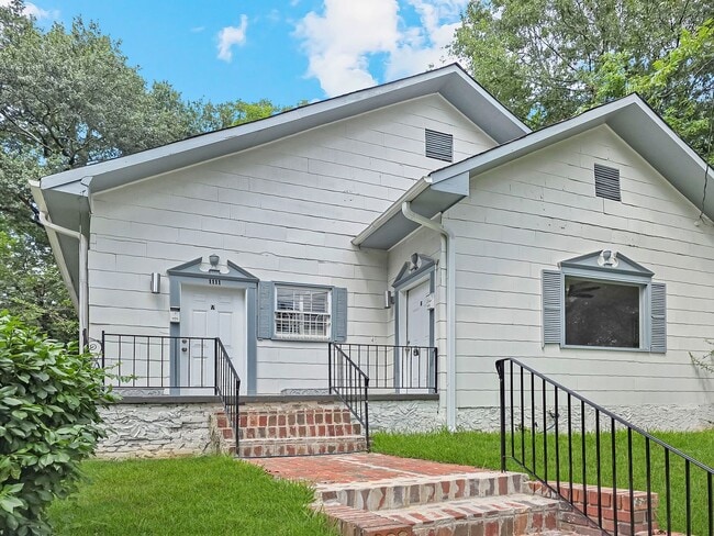 property at 1111 Lawton Pl SW