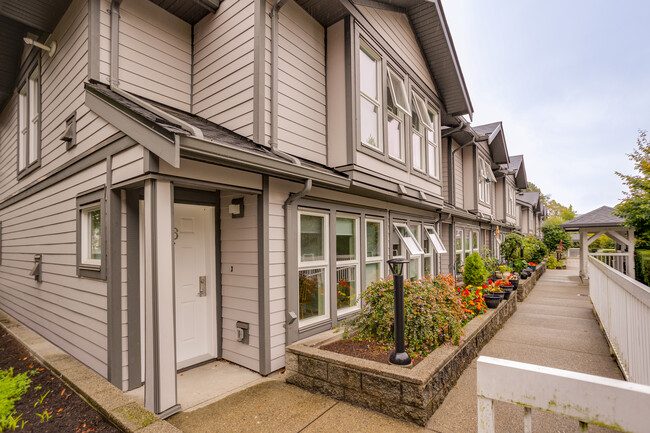 JS Woodsworth Court II 55+ in Burnaby, BC - Building Photo - Building Photo