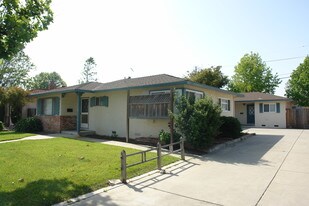 4120 Manzanita Dr in San Jose, CA - Building Photo