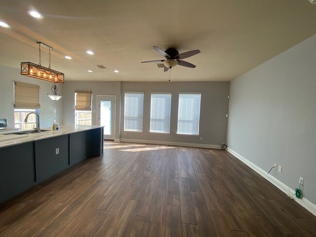 property at 2101 Crestwind Ct