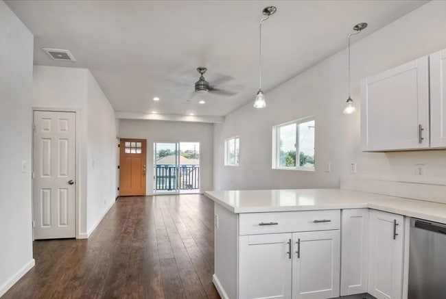 2873 L St in San Diego, CA - Building Photo - Building Photo