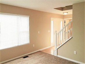 2135 Canyon Ct in Hebron, KY - Building Photo - Building Photo