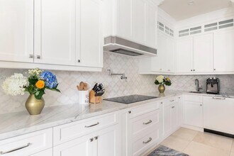 2809 NE 14th Ave in Wilton Manors, FL - Building Photo - Building Photo