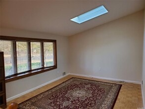 28 Longhorn Ln in East Setauket, NY - Building Photo - Building Photo
