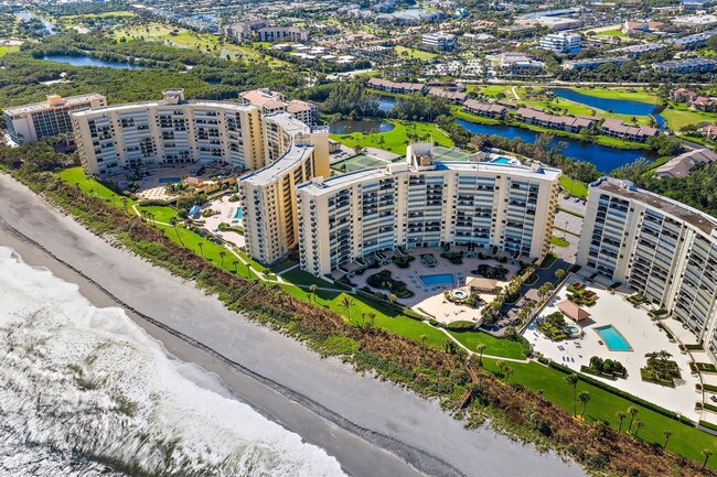 300 Ocean Trail Way in Jupiter, FL - Building Photo - Building Photo