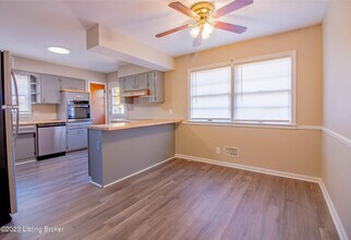 3311 Dogwood Dr in Louisville, KY - Building Photo - Building Photo