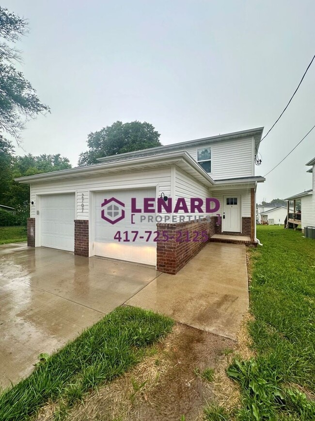 property at 2707 W Olive St