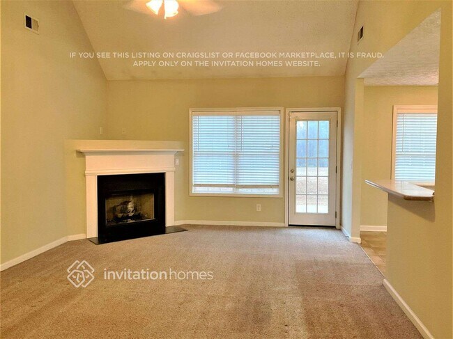 811 Tucker Trail in Loganville, GA - Foto de edificio - Building Photo