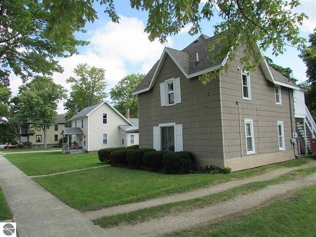 209 S Fancher Ave, Unit 209 S Fancher Street Mt P in Mt. Pleasant, MI - Building Photo - Building Photo